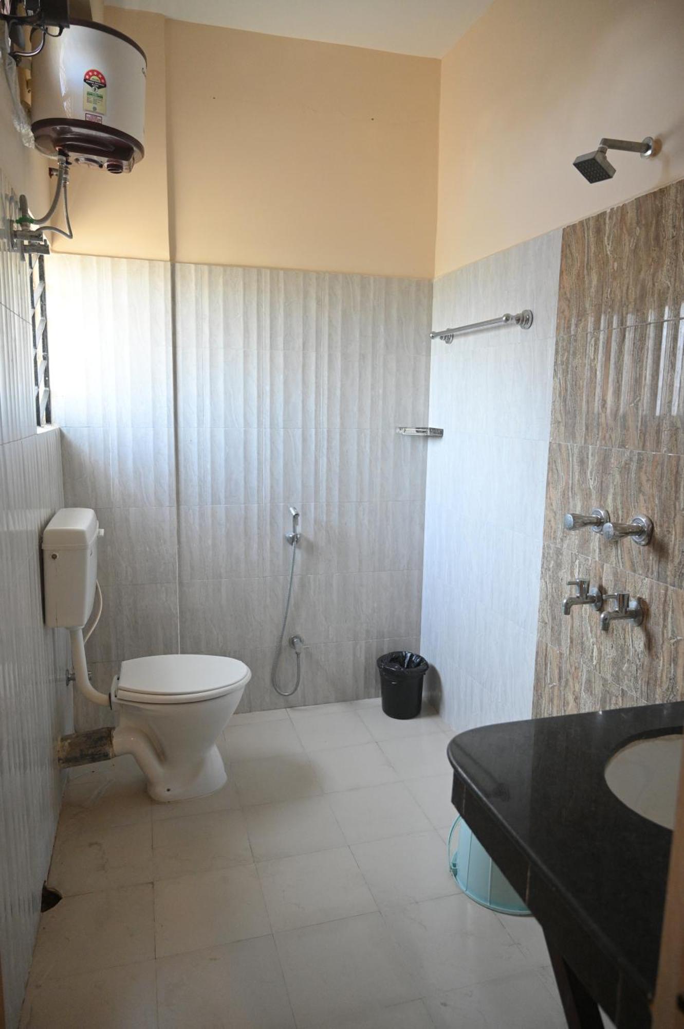 Sunflower Guest House غاواهاتي المظهر الخارجي الصورة