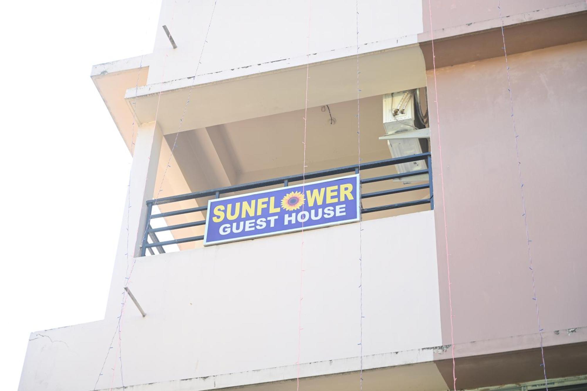 Sunflower Guest House غاواهاتي المظهر الخارجي الصورة